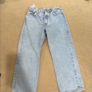Women’s Levi’s  Light Blue Jeans
Rib cage straight